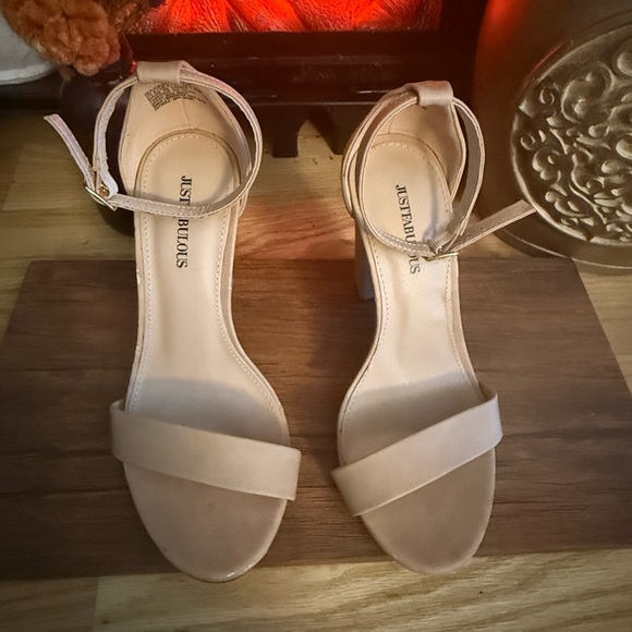 Just fab Tan Block Heel Sandals 3” heel - Picture 3 of 7